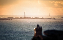 La vieille, le grand phare de l'île de Sein et Ar-Men